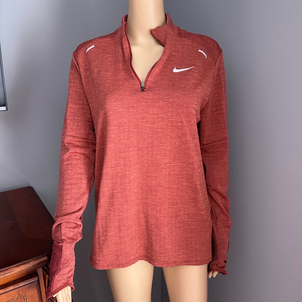 Nike Women's Therma fit Long sleeve